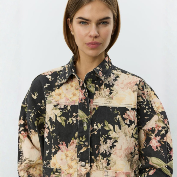 Sofie Schnoor Amayasw boxy denim jacket flower mix - S261126 