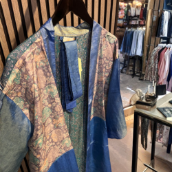 Wauw short kimono unique silk - 10044