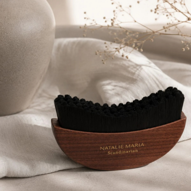 Natalie Maria The Original Depuff Body Brush - NMS6696