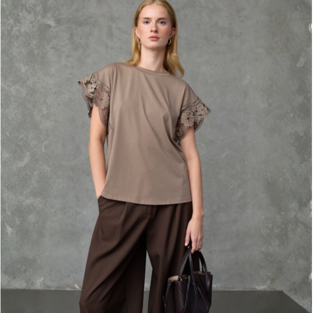 Love &amp; Divine t-shirt d-sand - love1517