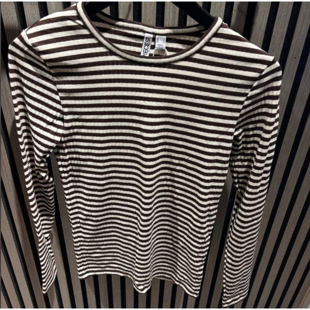 Pieces Laya ls top hot fudge/coconut milk - 17112965