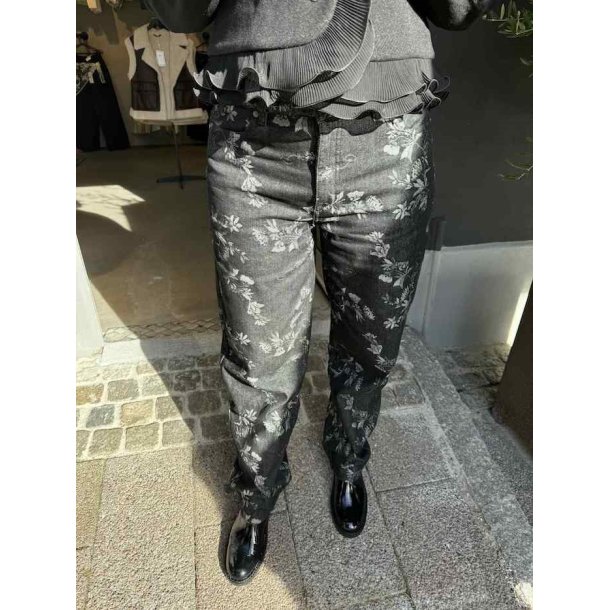 SOFIE SCHNOOR MARIAMSW JEANS BLACK FLOWER - S254235
