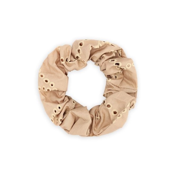 SUI AVA FLORAL BRODERIE SCRUNCHIE SALTED CARAMEL - SA2601174